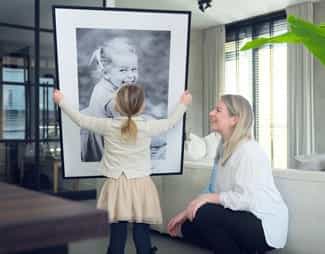 Mother and daughter with Frames<sup>®</sup>